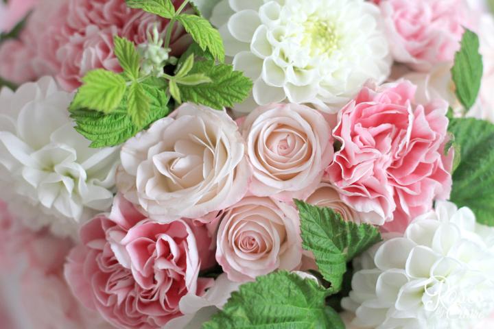 www.lajoiedesfleurs.fr La Branchue Branchée www.lajoiedesfleurs.fr branche bouquet rose branchue fleurs