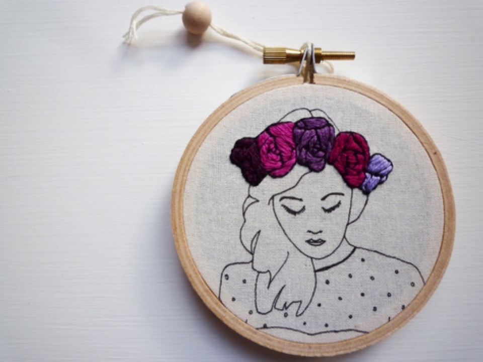 lajoiedesfleurs.fr DIY: broderies fleuries lajoiedesfleurs.fr broderie, fleurs, mamie, passe temps, tricot, beau, art