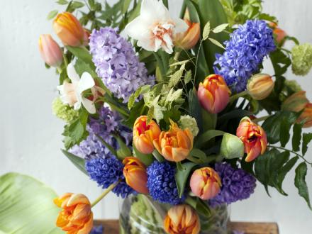 Recette de bouquet avec des tulipes Lajoiedesfleurs.fr