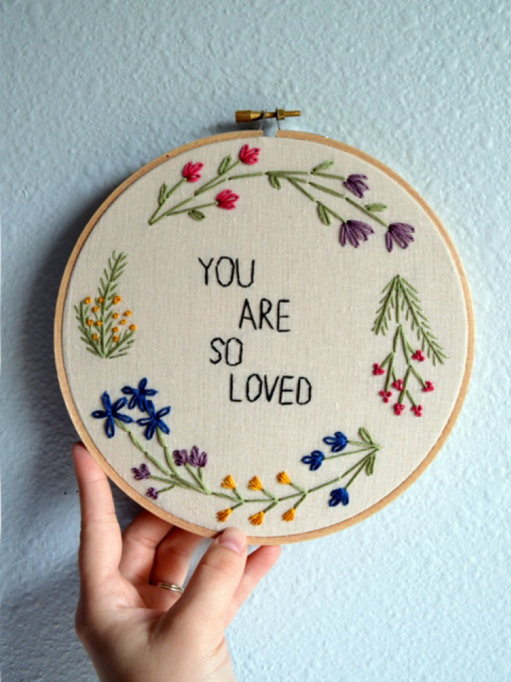 lajoiedesfleurs.fr DIY: broderies fleuries lajoiedesfleurs.fr broderie, fleurs, mamie, passe temps, tricot, beau, art