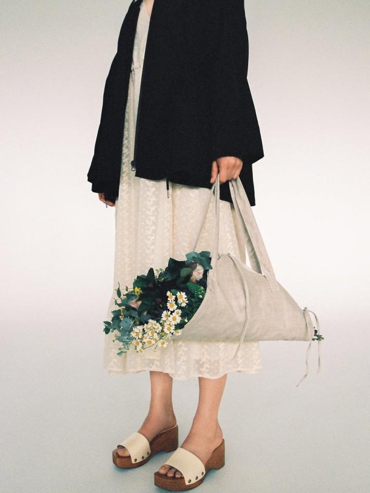 Le sac pour bouquet : un indispensable en toute saison | Lajoiedesfleurs.fr