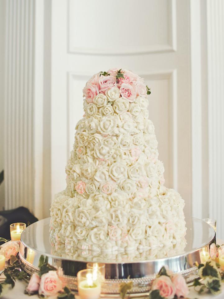 lajoiedesfleurs.fr VIVRE D'AMOUR ET DE FLEURS FRAICHES lajoiedesfleurs.fr fleurs bouquet gâteau