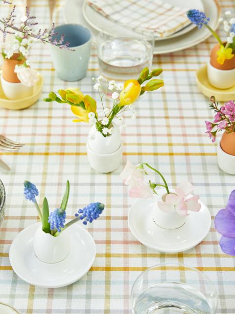 Mini vases en coquilles d'œufs _Lajoiedesfleurs.fr